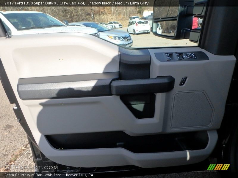 Shadow Black / Medium Earth Gray 2017 Ford F350 Super Duty XL Crew Cab 4x4