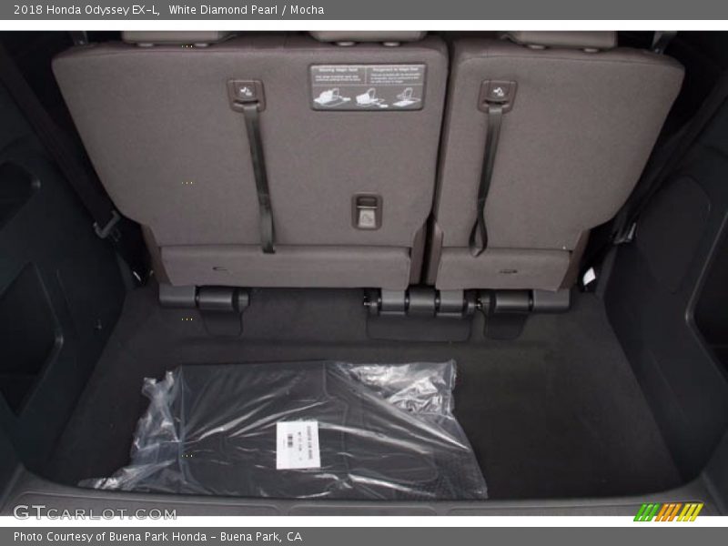 White Diamond Pearl / Mocha 2018 Honda Odyssey EX-L
