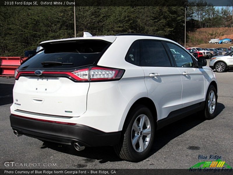 Oxford White / Dune 2018 Ford Edge SE