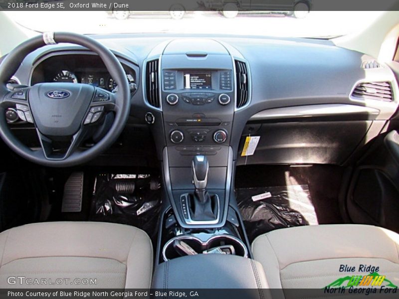 Oxford White / Dune 2018 Ford Edge SE