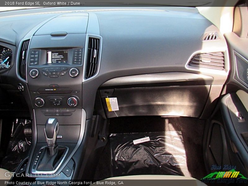 Oxford White / Dune 2018 Ford Edge SE