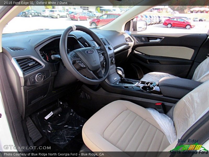 Oxford White / Dune 2018 Ford Edge SE