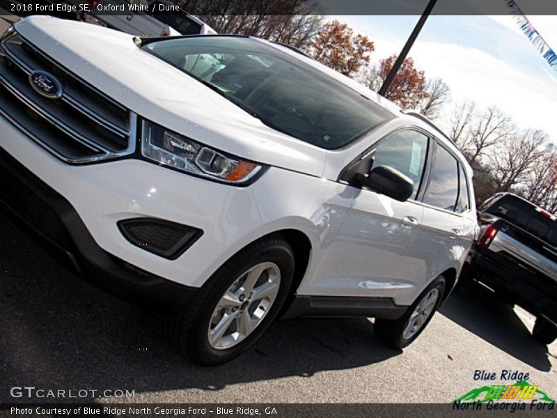 Oxford White / Dune 2018 Ford Edge SE