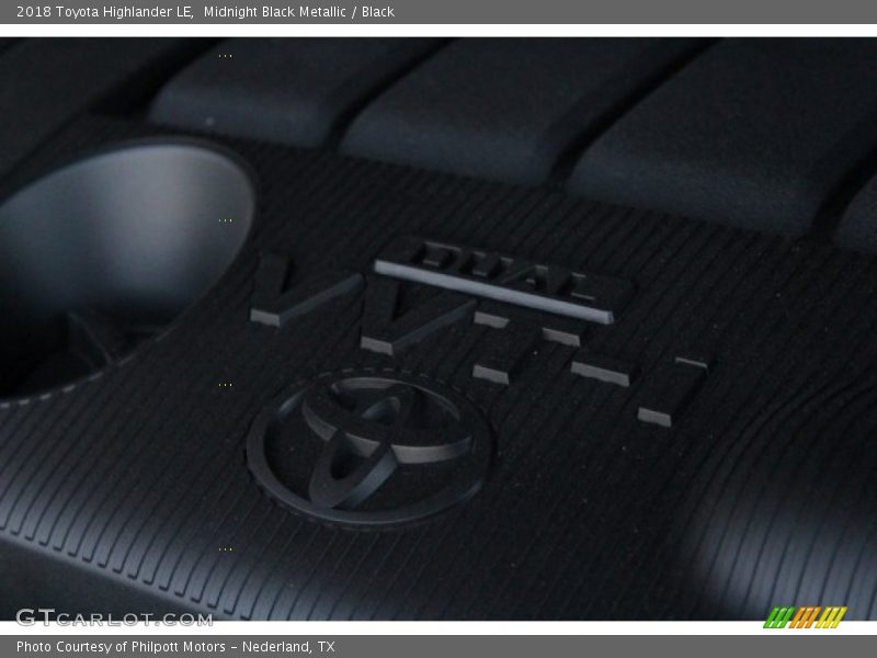 Midnight Black Metallic / Black 2018 Toyota Highlander LE