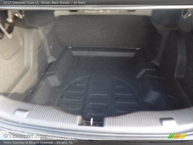 Mosaic Black Metallic / Jet Black 2017 Chevrolet Cruze LS