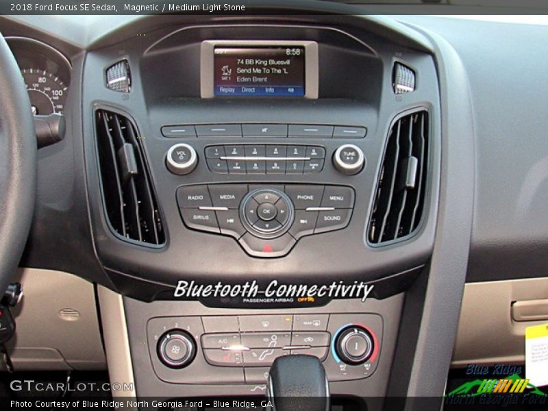 Magnetic / Medium Light Stone 2018 Ford Focus SE Sedan