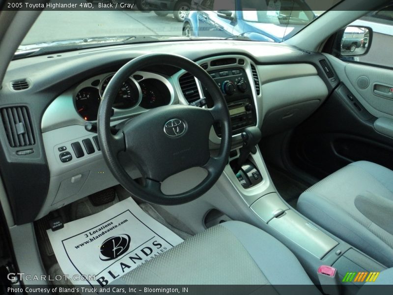 Black / Gray 2005 Toyota Highlander 4WD