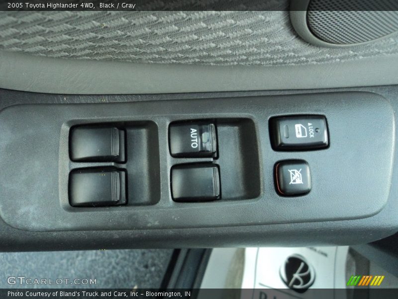Black / Gray 2005 Toyota Highlander 4WD