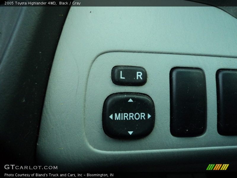 Black / Gray 2005 Toyota Highlander 4WD