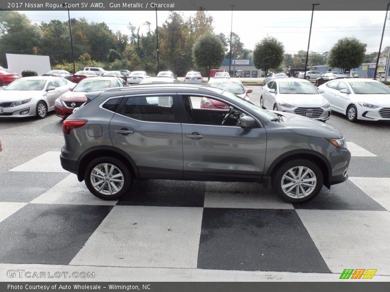 Gun Metallic / Charcoal 2017 Nissan Rogue Sport SV AWD