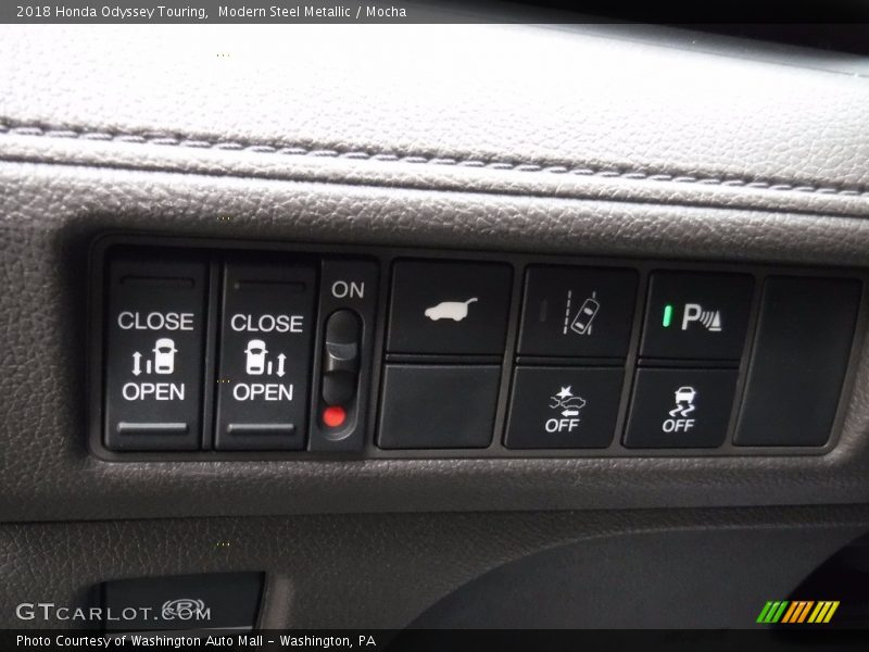 Modern Steel Metallic / Mocha 2018 Honda Odyssey Touring