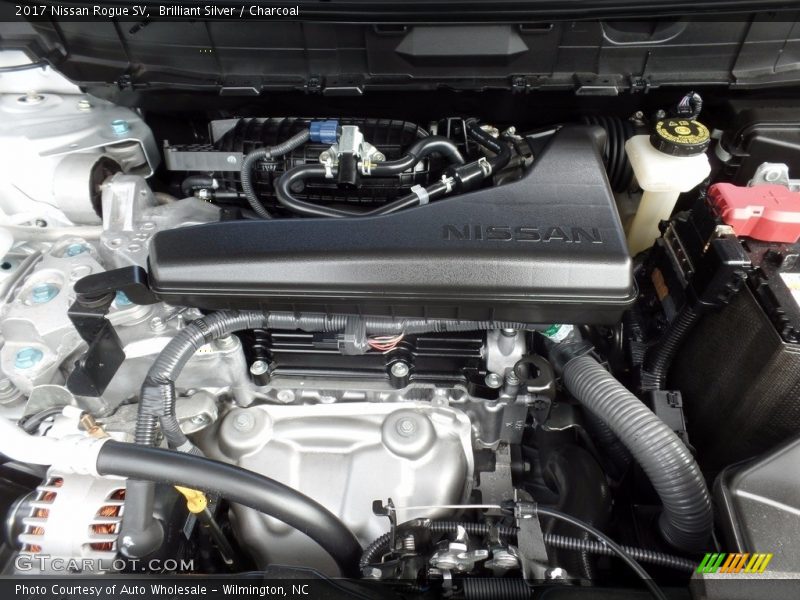 Brilliant Silver / Charcoal 2017 Nissan Rogue SV