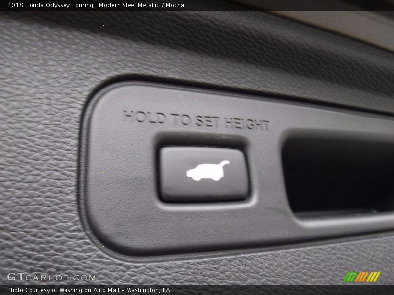 Modern Steel Metallic / Mocha 2018 Honda Odyssey Touring