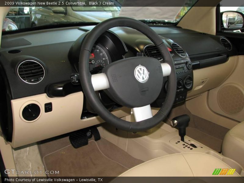 Black / Cream 2009 Volkswagen New Beetle 2.5 Convertible
