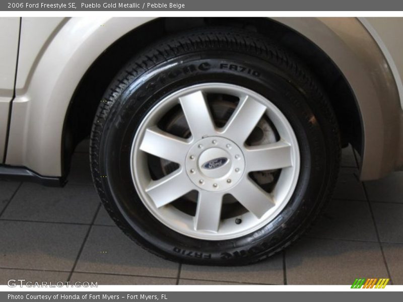 Pueblo Gold Metallic / Pebble Beige 2006 Ford Freestyle SE