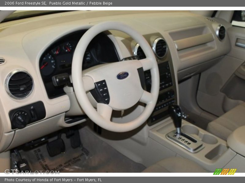 Pueblo Gold Metallic / Pebble Beige 2006 Ford Freestyle SE