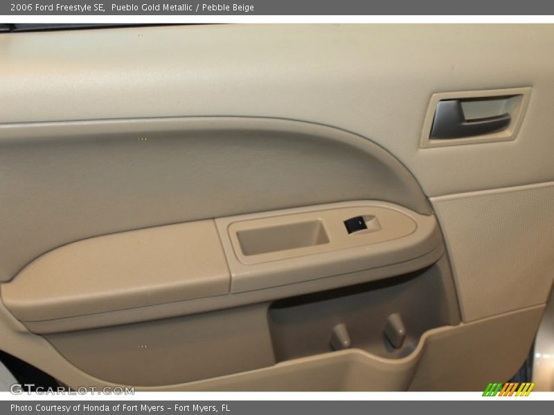 Pueblo Gold Metallic / Pebble Beige 2006 Ford Freestyle SE