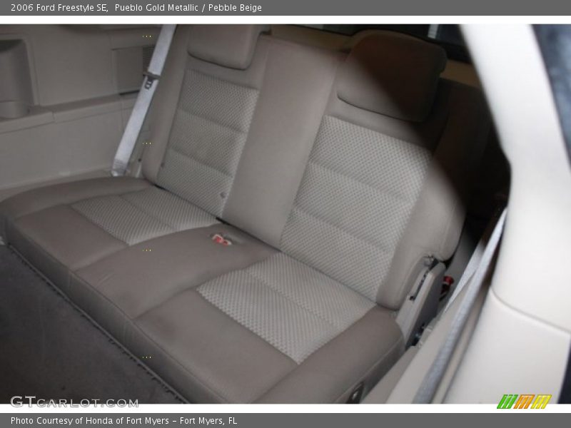 Pueblo Gold Metallic / Pebble Beige 2006 Ford Freestyle SE