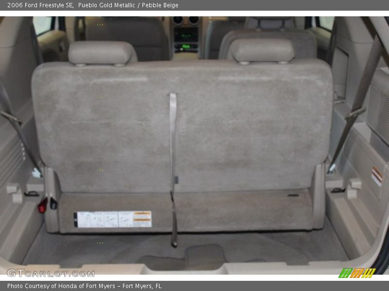 Pueblo Gold Metallic / Pebble Beige 2006 Ford Freestyle SE