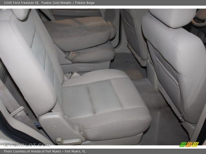 Pueblo Gold Metallic / Pebble Beige 2006 Ford Freestyle SE