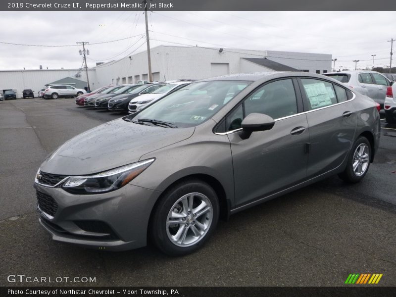 Pepperdust Metallic / Jet Black 2018 Chevrolet Cruze LT