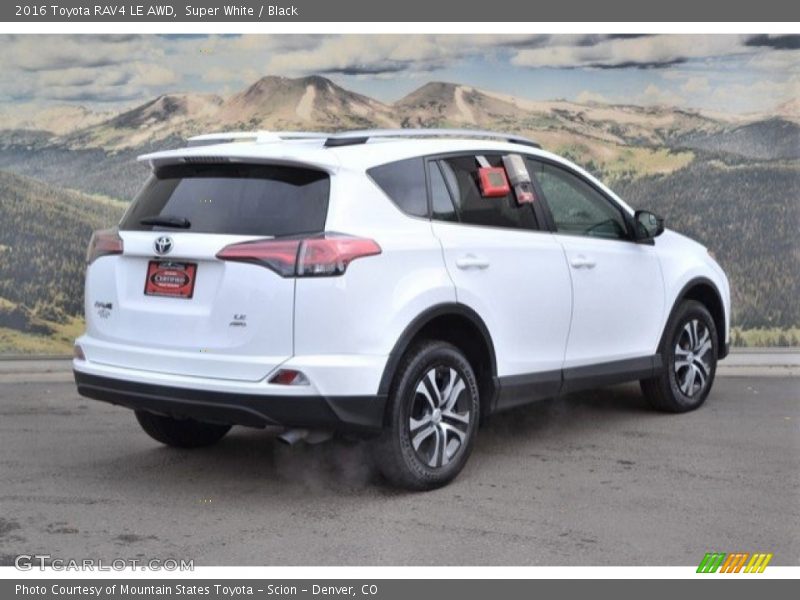 Super White / Black 2016 Toyota RAV4 LE AWD