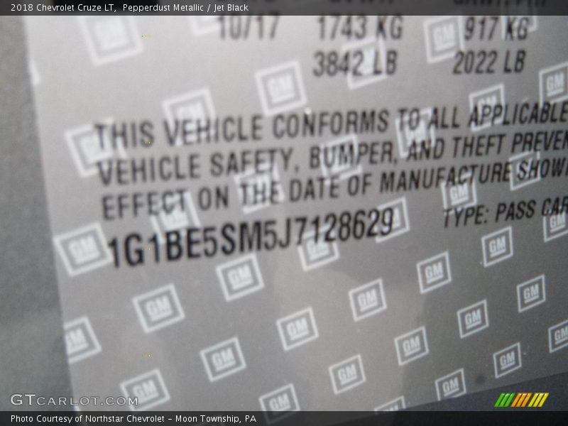 Pepperdust Metallic / Jet Black 2018 Chevrolet Cruze LT
