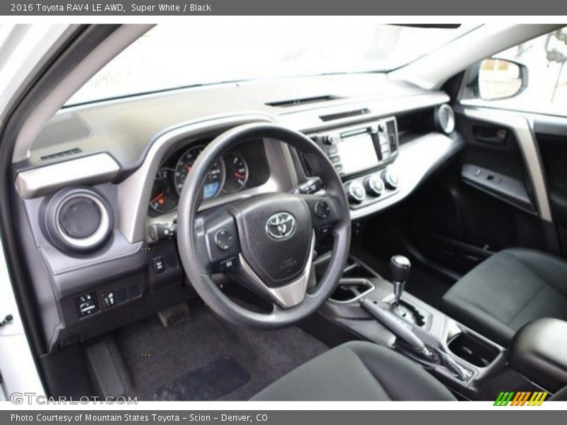 Super White / Black 2016 Toyota RAV4 LE AWD
