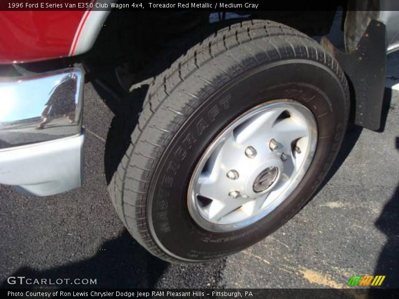Toreador Red Metallic / Medium Gray 1996 Ford E Series Van E350 Club Wagon 4x4