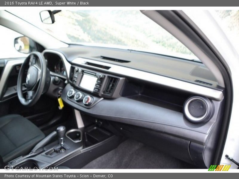 Super White / Black 2016 Toyota RAV4 LE AWD