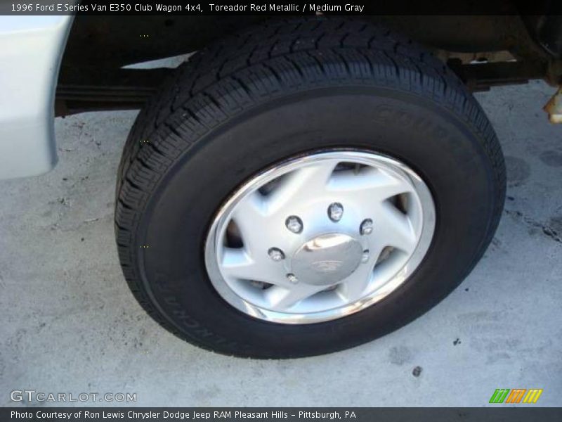 Toreador Red Metallic / Medium Gray 1996 Ford E Series Van E350 Club Wagon 4x4