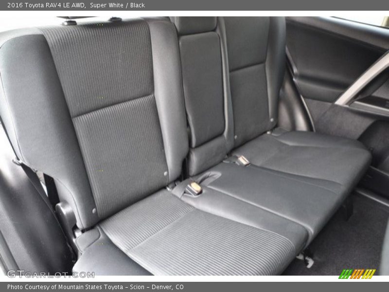 Super White / Black 2016 Toyota RAV4 LE AWD
