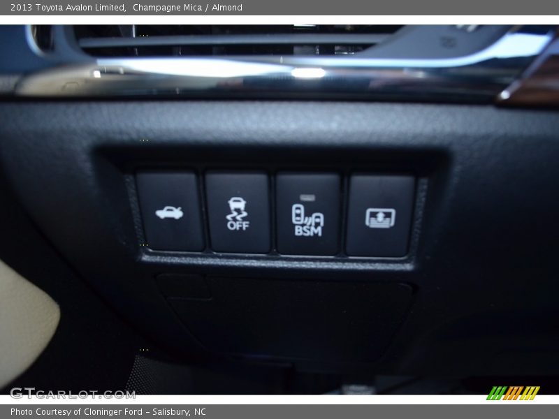 Champagne Mica / Almond 2013 Toyota Avalon Limited