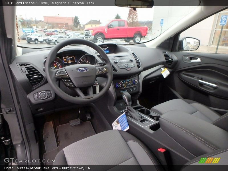 Magnetic / Charcoal Black 2018 Ford Escape SE 4WD