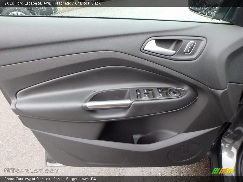 Magnetic / Charcoal Black 2018 Ford Escape SE 4WD