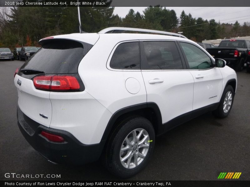 Bright White / Black 2018 Jeep Cherokee Latitude 4x4
