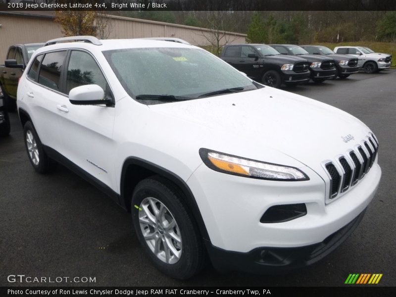 Bright White / Black 2018 Jeep Cherokee Latitude 4x4