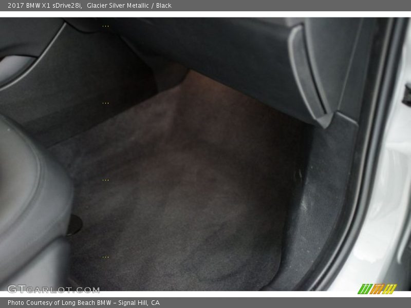Glacier Silver Metallic / Black 2017 BMW X1 sDrive28i