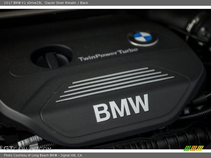 Glacier Silver Metallic / Black 2017 BMW X1 sDrive28i