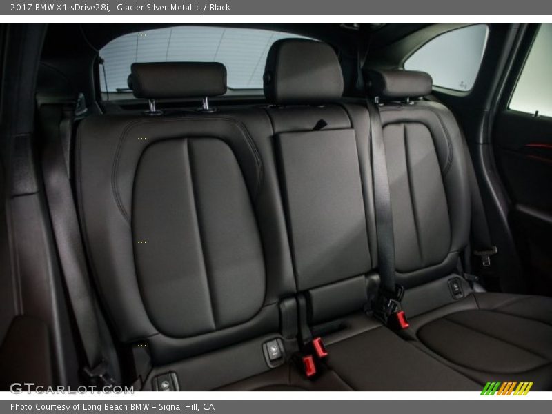 Glacier Silver Metallic / Black 2017 BMW X1 sDrive28i