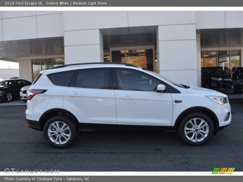 Oxford White / Medium Light Stone 2018 Ford Escape SE