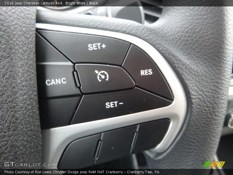Bright White / Black 2018 Jeep Cherokee Latitude 4x4
