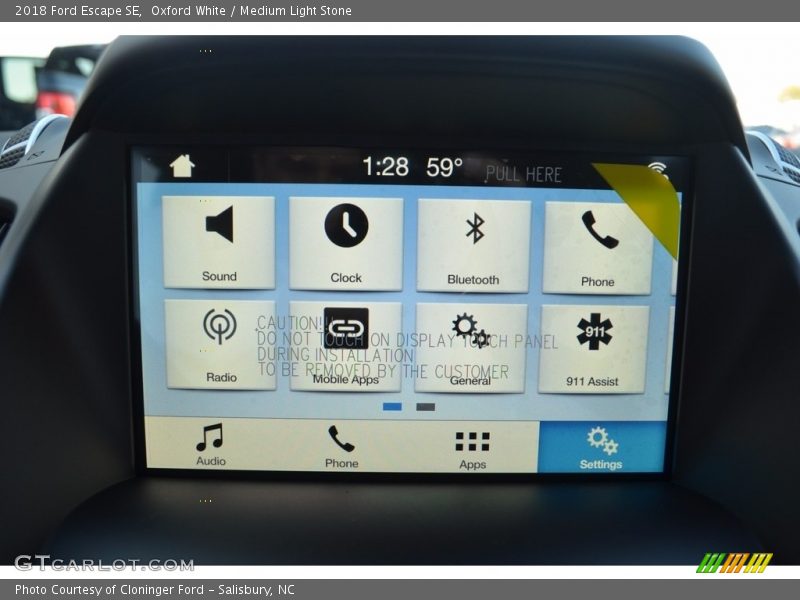 Oxford White / Medium Light Stone 2018 Ford Escape SE