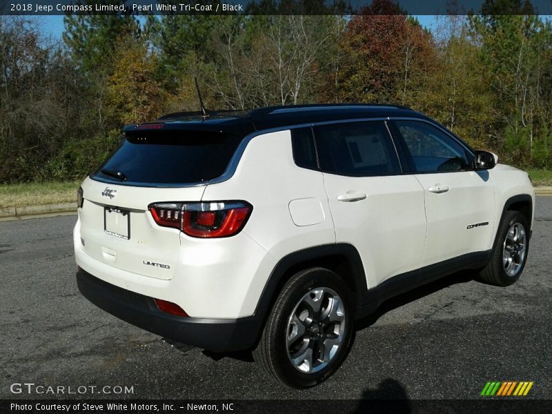 Pearl White Tri–Coat / Black 2018 Jeep Compass Limited