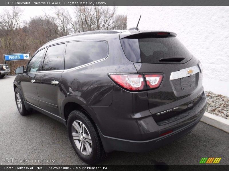 Tungsten Metallic / Ebony 2017 Chevrolet Traverse LT AWD