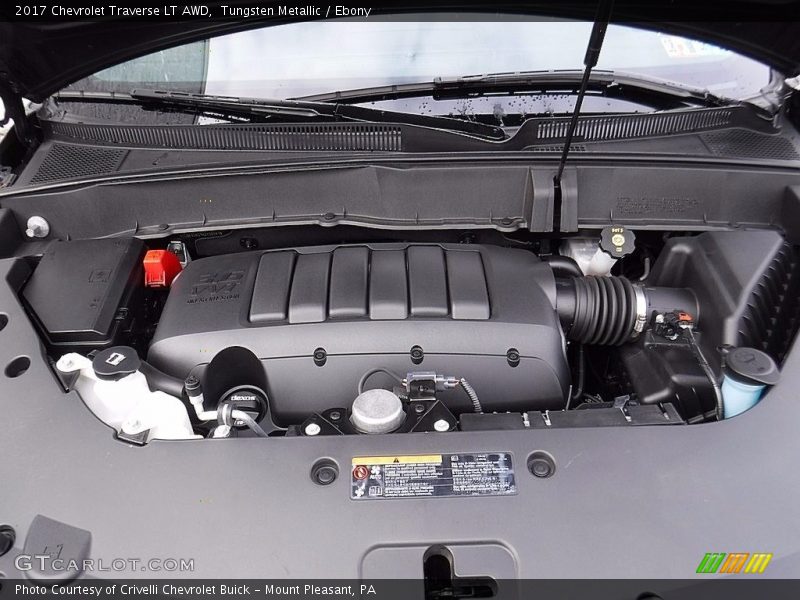 Tungsten Metallic / Ebony 2017 Chevrolet Traverse LT AWD