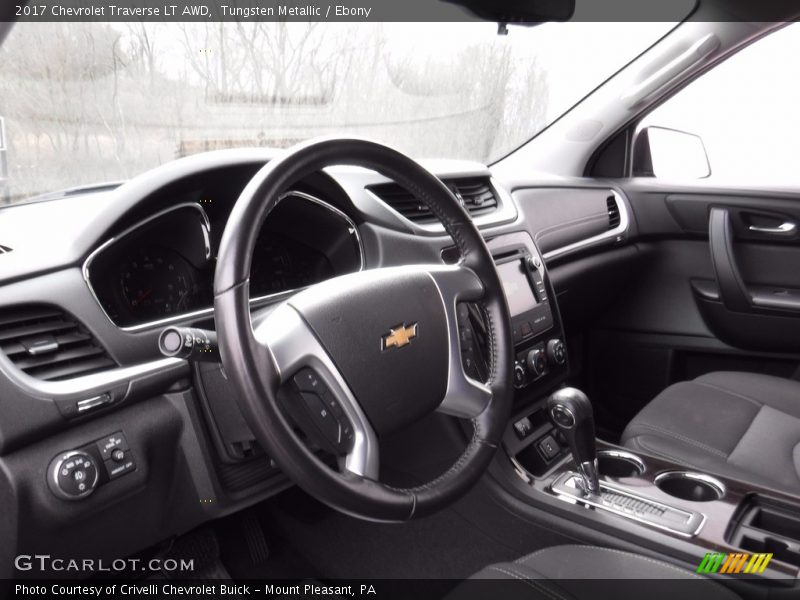 Tungsten Metallic / Ebony 2017 Chevrolet Traverse LT AWD