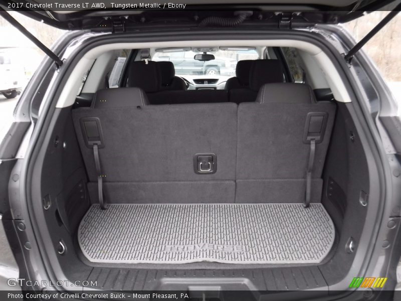 Tungsten Metallic / Ebony 2017 Chevrolet Traverse LT AWD