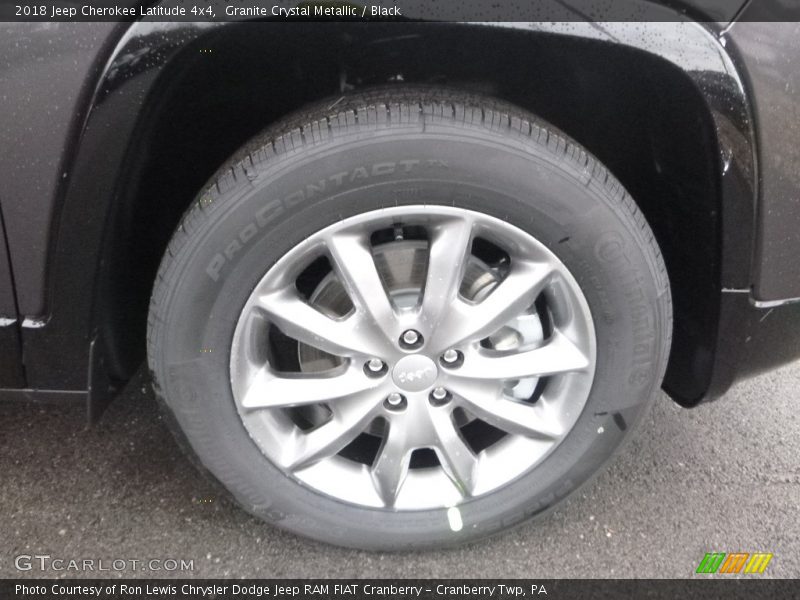 Granite Crystal Metallic / Black 2018 Jeep Cherokee Latitude 4x4