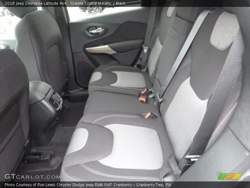 Granite Crystal Metallic / Black 2018 Jeep Cherokee Latitude 4x4